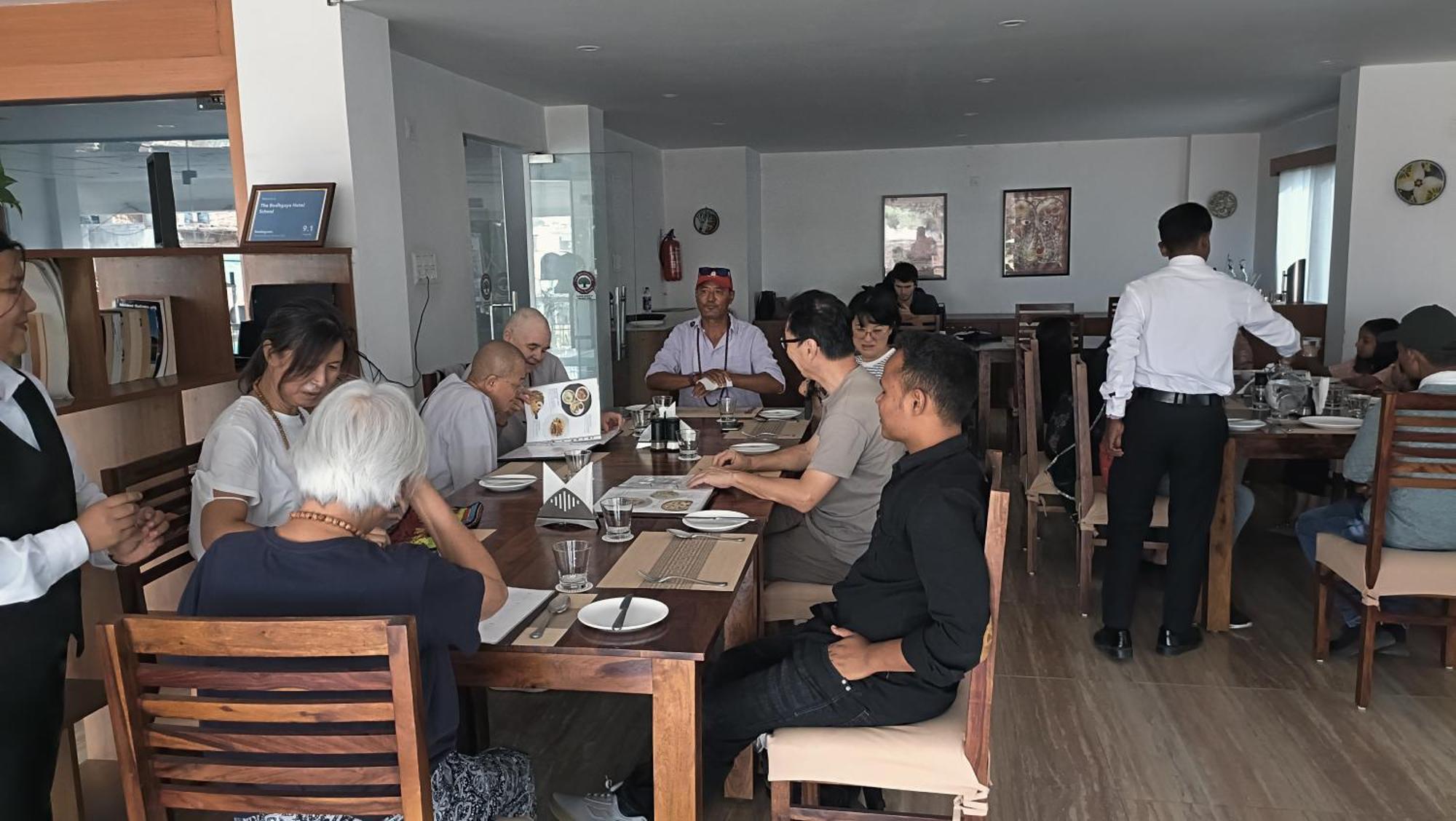 The Bodhgaya Hotel School Extérieur photo