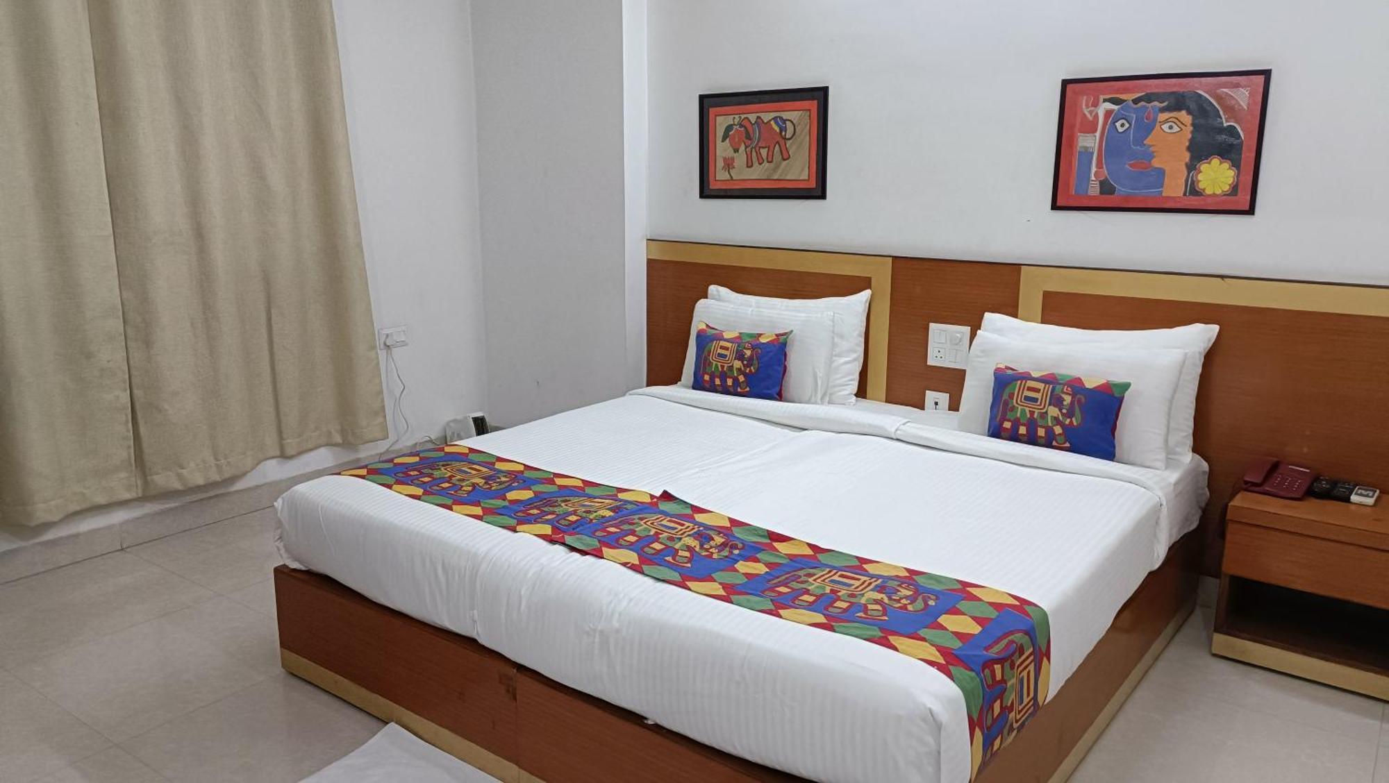 The Bodhgaya Hotel School Extérieur photo