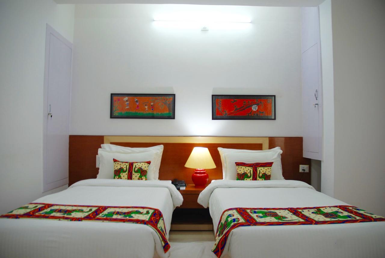 The Bodhgaya Hotel School Extérieur photo